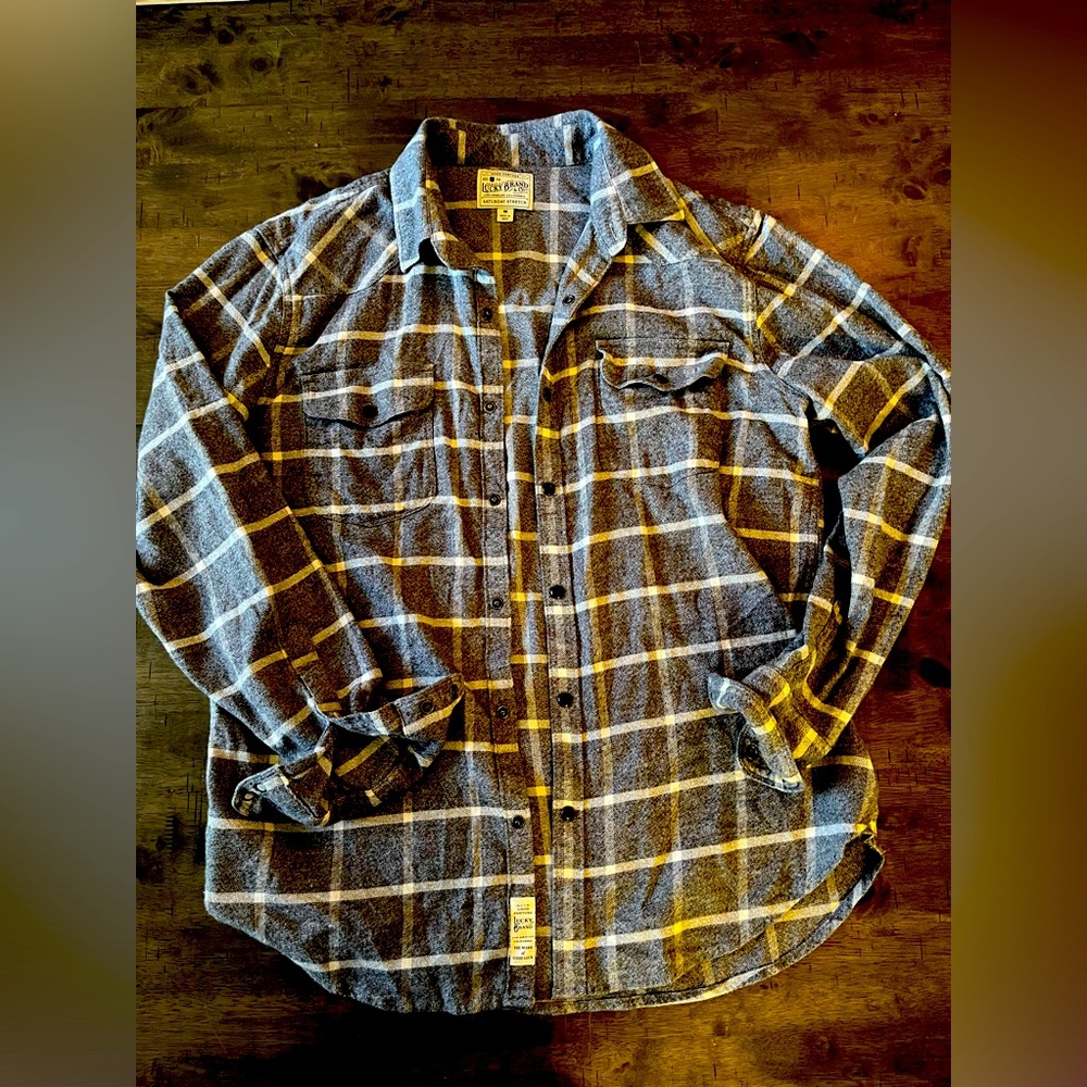 Lucky brand men’s flannel